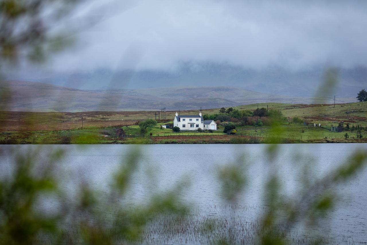 Lochside Villa Staffin Dış mekan fotoğraf