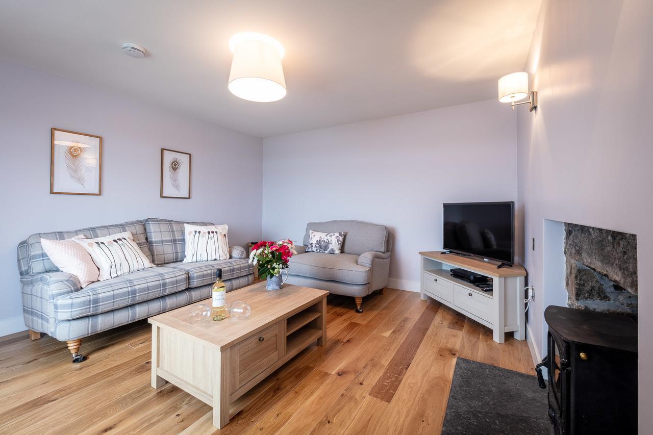 Lochside Villa Staffin Dış mekan fotoğraf